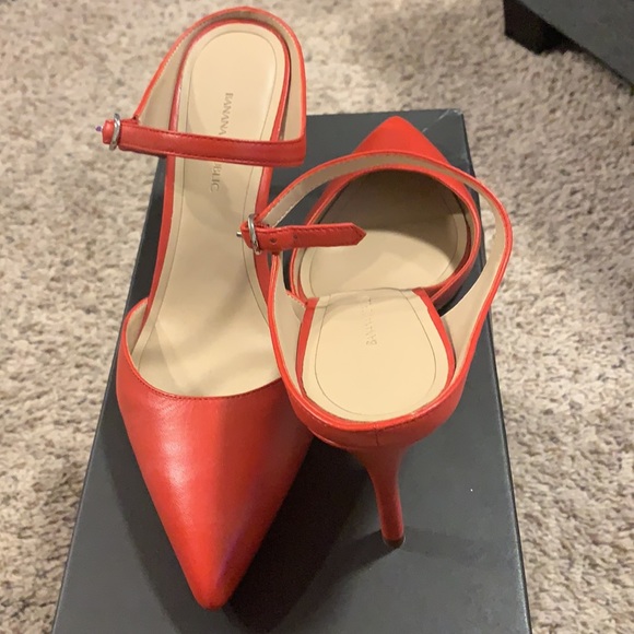 NWB Banana Republic Red Slip On Mule Pump Heel Holiday Shoe Sz 9 - Picture 5 of 14